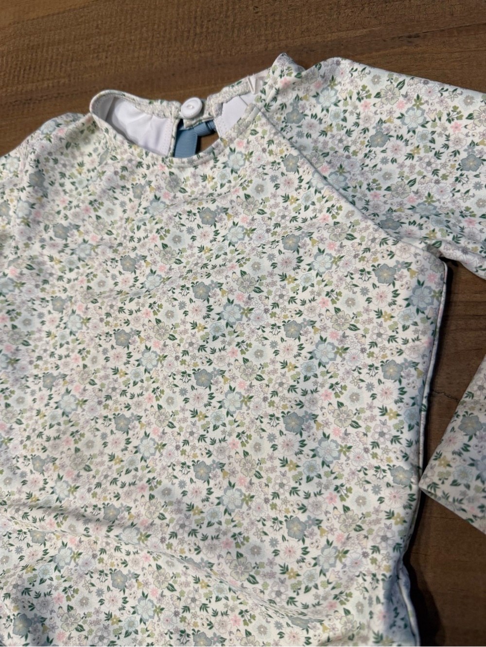 Minnow Floral Rashguard - 2T - Picture 2 of 4